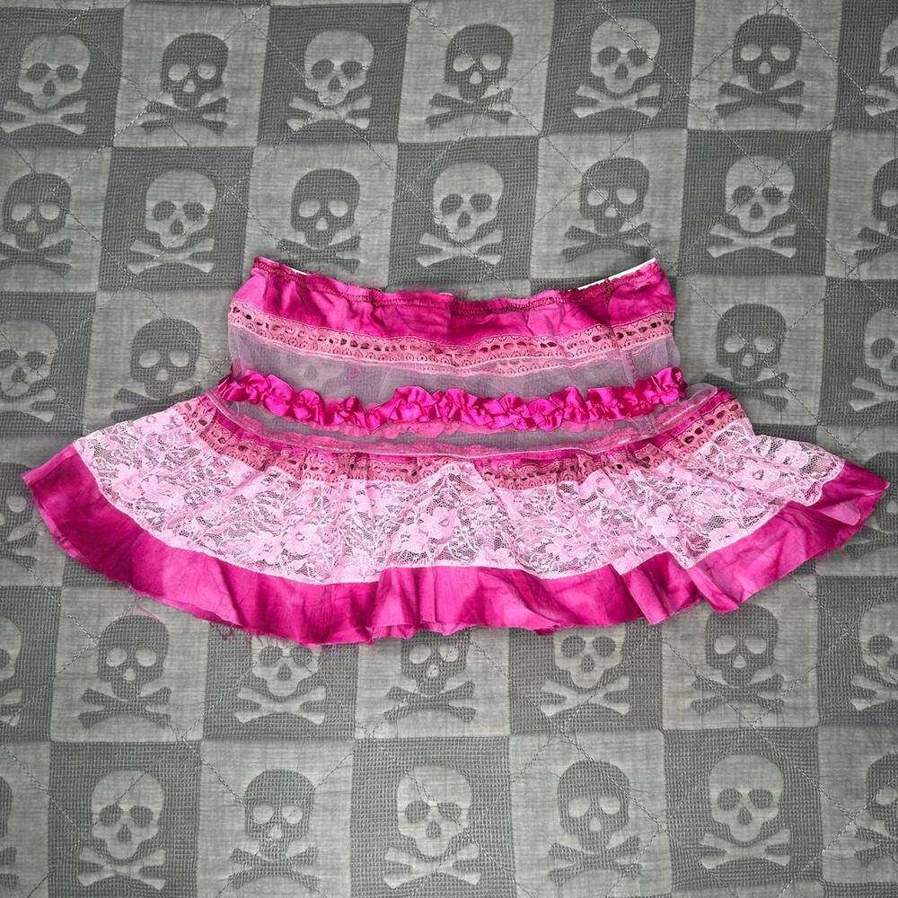 Y2k ruffled lace mini skirt
